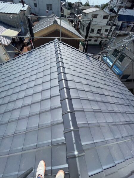 京都市右京区にて屋根修理＜和形瓦から平板瓦へ葺き替え工事＞の施工後写真